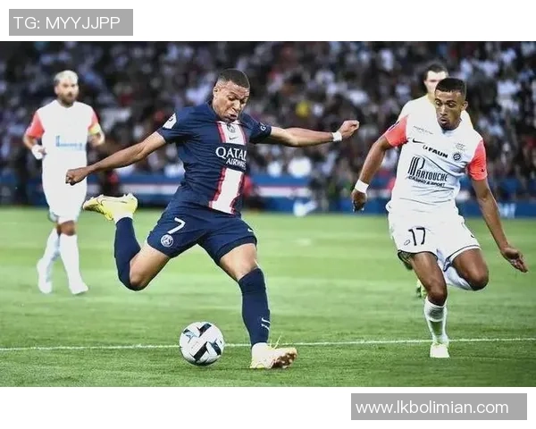 中超热战巴黎圣日耳曼逆转皇马神奇扑救点燃全场激情与转会风云