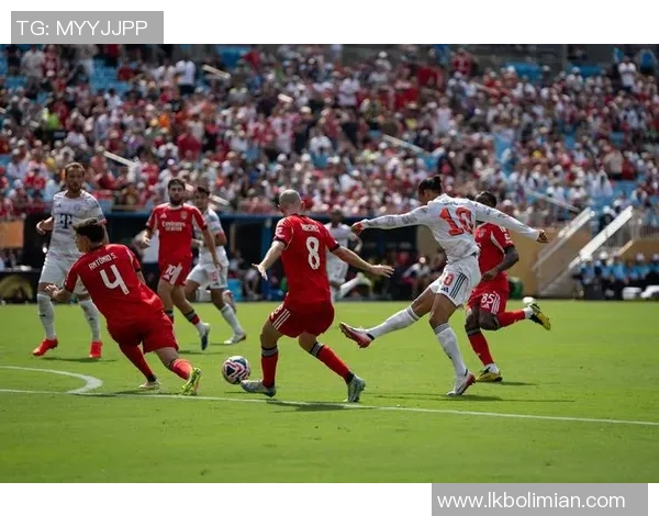 西甲激战本菲卡逆转拜仁红牌争议引发全场热议与转会传闻